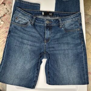 Kut from the Kloth Catherine boyfriend size 4